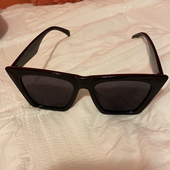 sunglasses - Picture 2 of 3